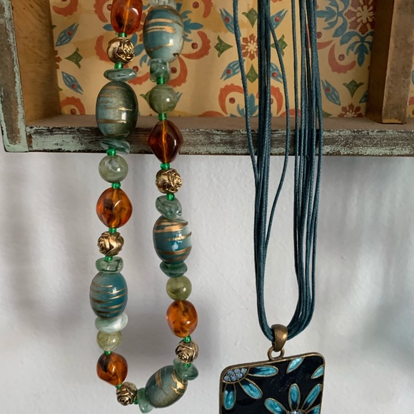 4 Boho Necklaces - perfect for summer outfits! - Picture 3 of 11